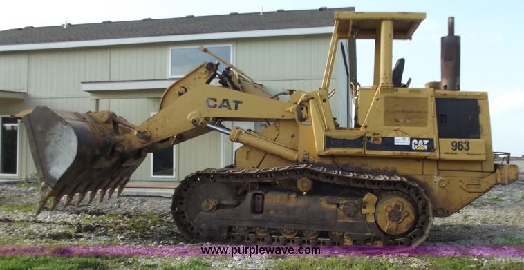 image for item C2114 Caterpillar 963 track loader