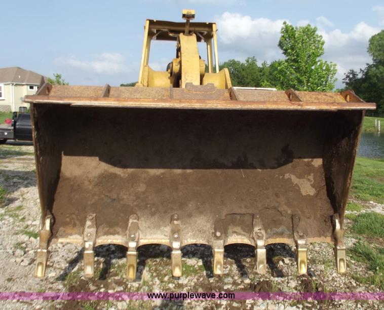 image for item C2114 Caterpillar 963 track loader