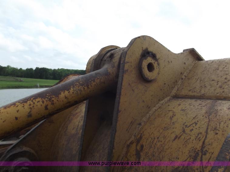 image for item C2114 Caterpillar 963 track loader