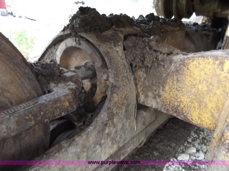 image for item C2114 Caterpillar 963 track loader