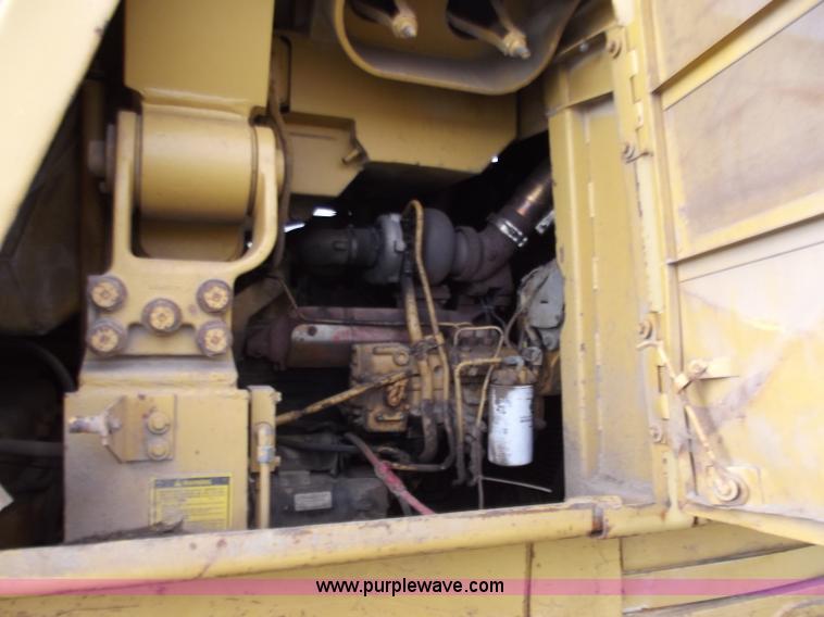 image for item C2114 Caterpillar 963 track loader