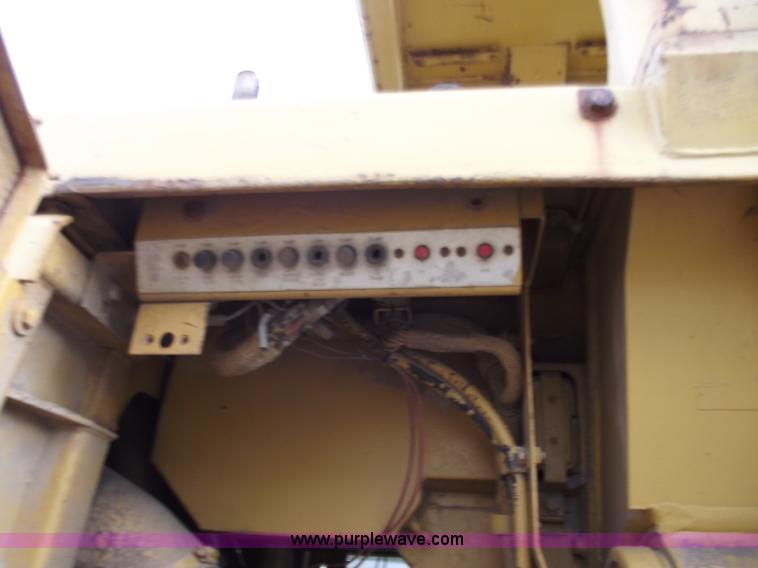 image for item C2114 Caterpillar 963 track loader