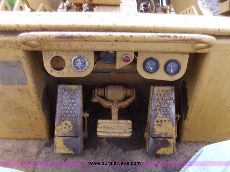 image for item C2114 Caterpillar 963 track loader