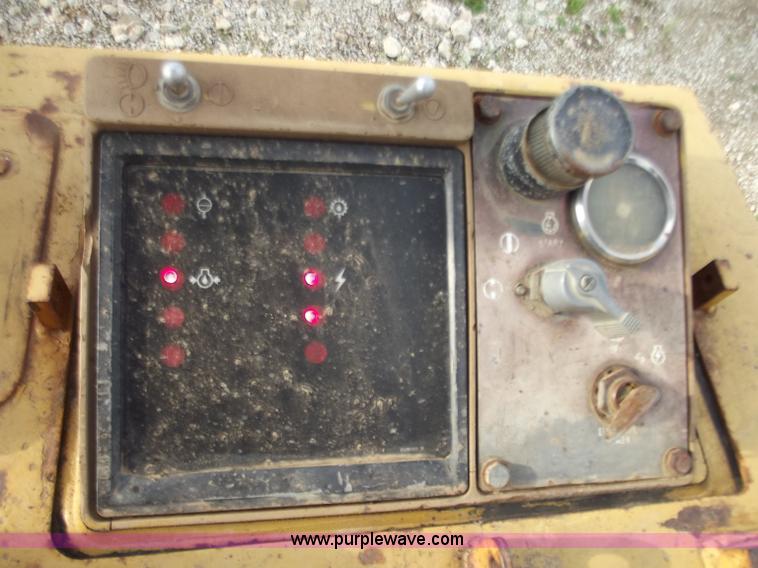 image for item C2114 Caterpillar 963 track loader