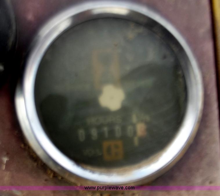 image for item C2114 Caterpillar 963 track loader