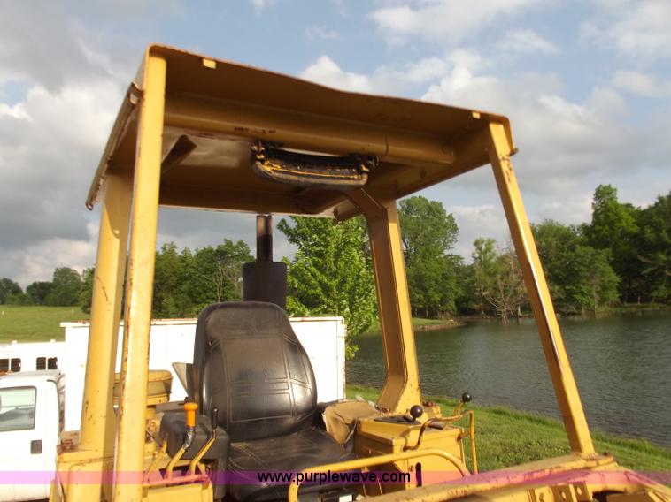 image for item C2114 Caterpillar 963 track loader