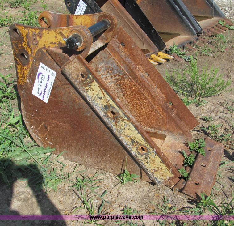 image for item C2119 18" Case 580 backhoe bucket