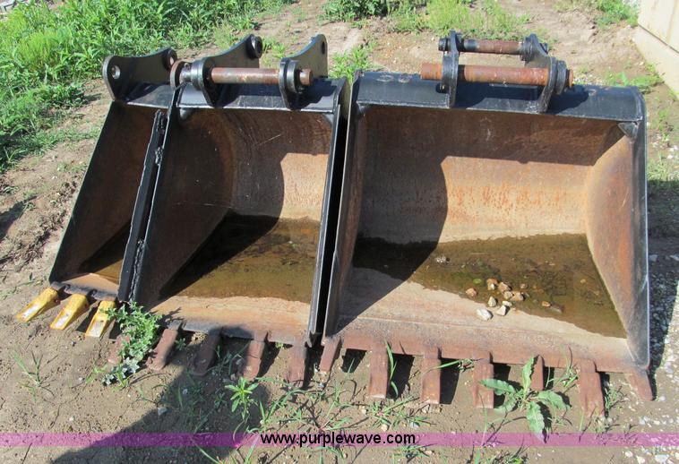 image for item C2120 (3) buckets that fit Caterpillar 420D backhoe