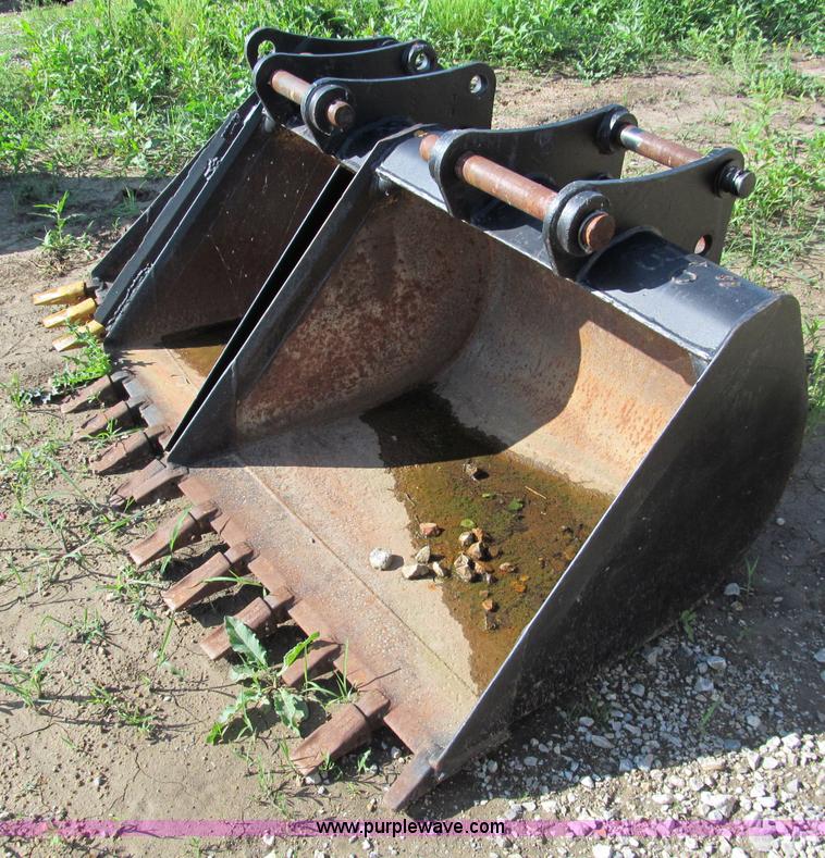 image for item C2120 (3) buckets that fit Caterpillar 420D backhoe