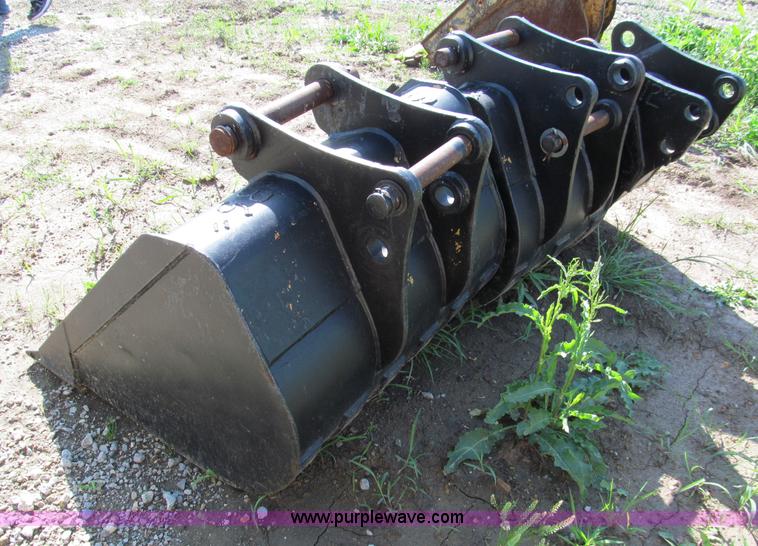 image for item C2120 (3) buckets that fit Caterpillar 420D backhoe