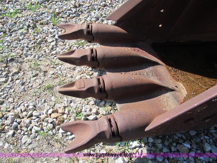 image for item C2122 ESCO 34" bucket