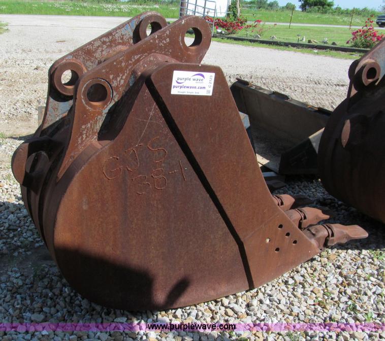 image for item C2123 32" bucket