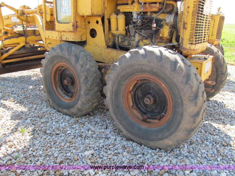 image for item C2129 Galion 118 motor grader