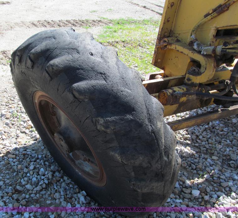 image for item C2129 Galion 118 motor grader