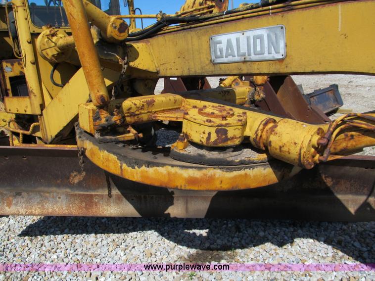 image for item C2129 Galion 118 motor grader