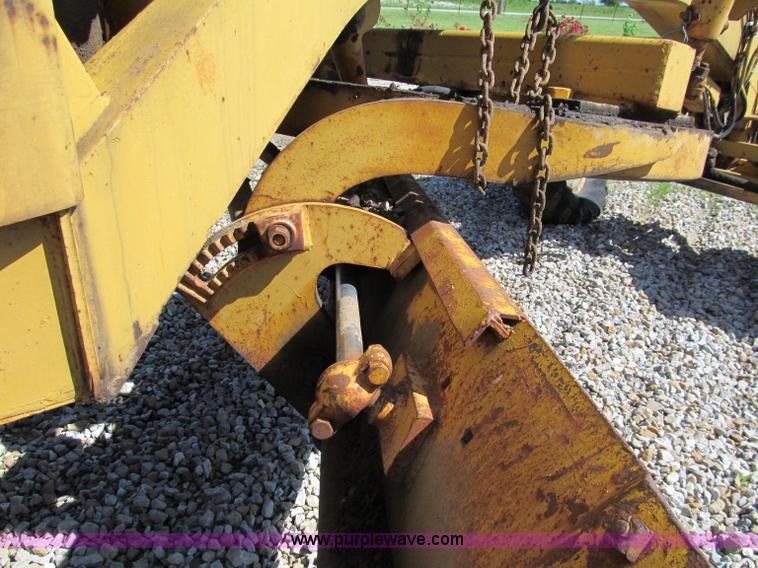 image for item C2129 Galion 118 motor grader