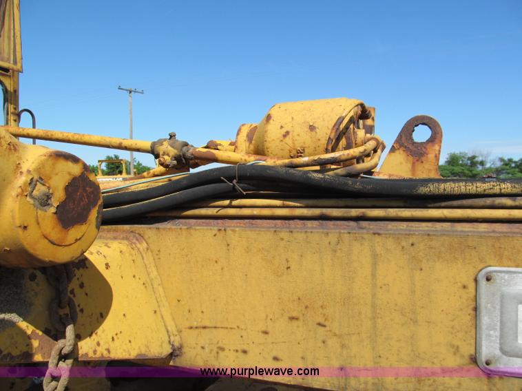 image for item C2129 Galion 118 motor grader