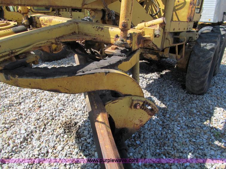 image for item C2129 Galion 118 motor grader