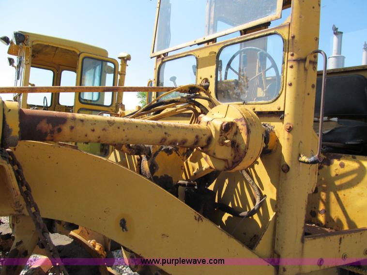 image for item C2129 Galion 118 motor grader
