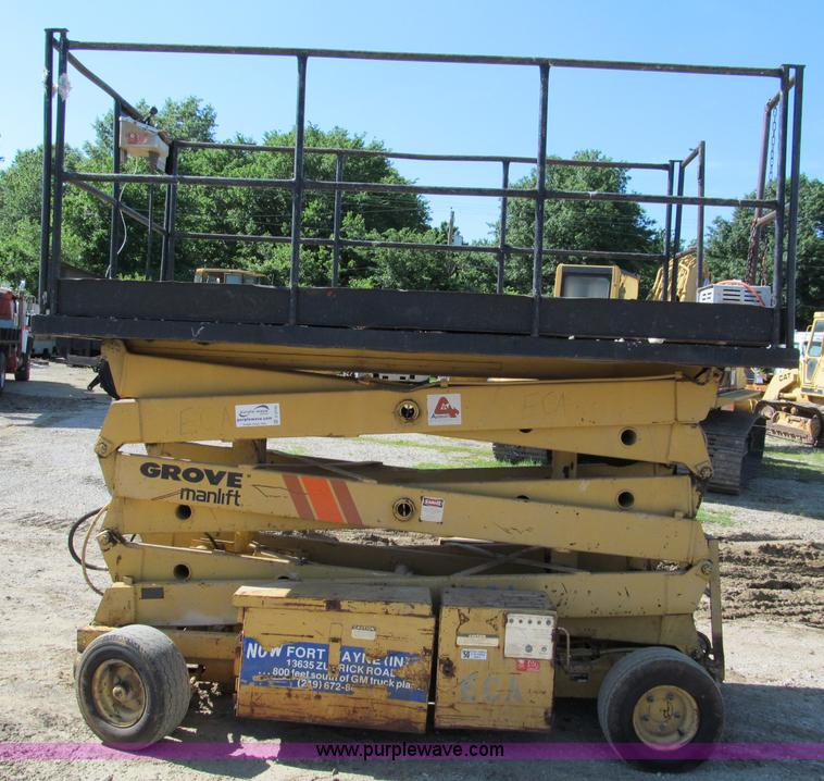 image for item C2143 Grove 3270 electric scissor lift