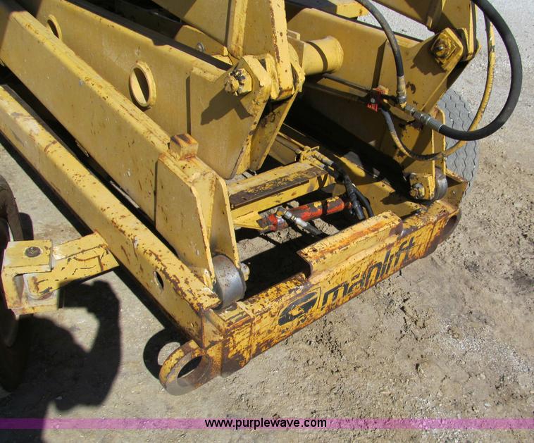 image for item C2143 Grove 3270 electric scissor lift