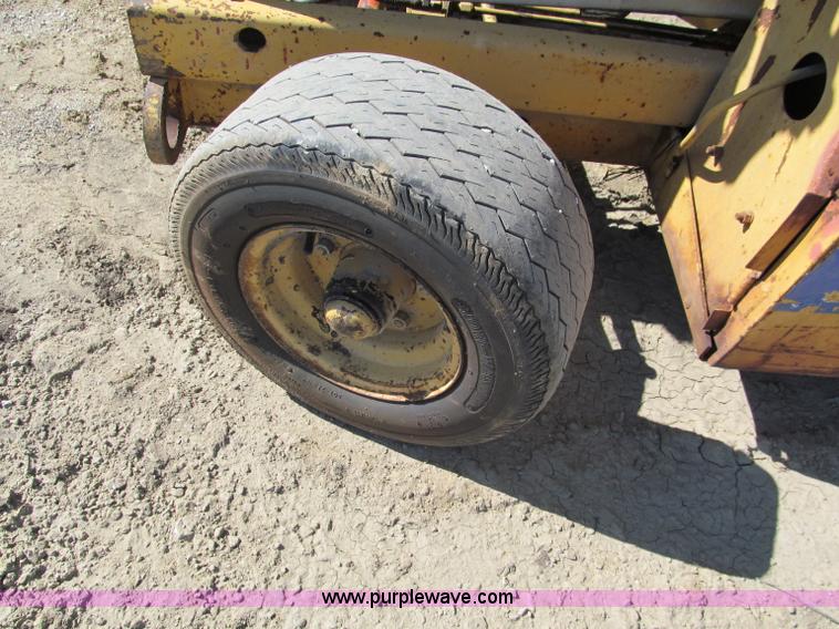 image for item C2143 Grove 3270 electric scissor lift