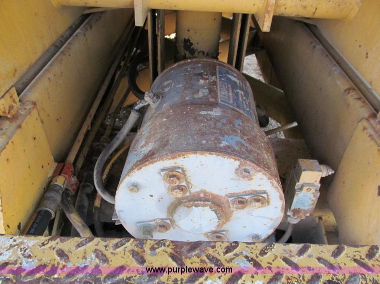 image for item C2143 Grove 3270 electric scissor lift