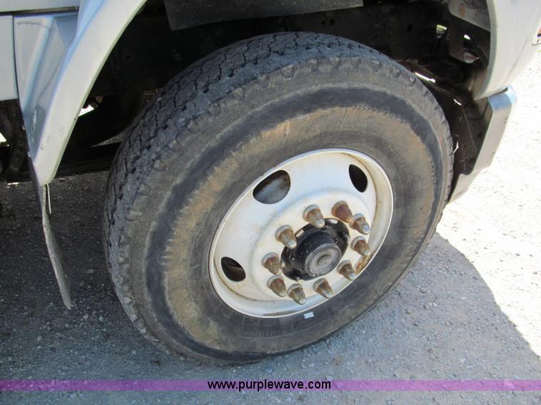 image for item C2502 1994 Ford Aero Max L9000 dump truck