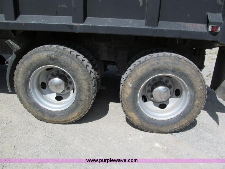 image for item C2502 1994 Ford Aero Max L9000 dump truck