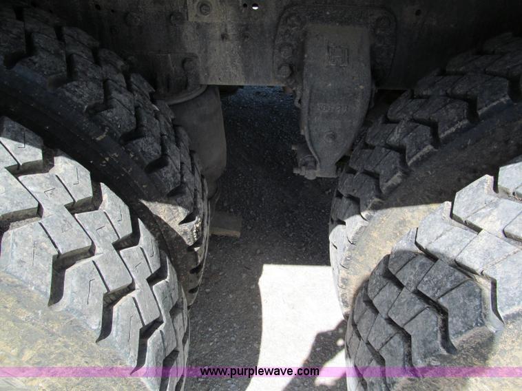 image for item C2502 1994 Ford Aero Max L9000 dump truck