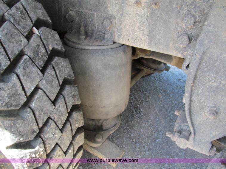 image for item C2502 1994 Ford Aero Max L9000 dump truck