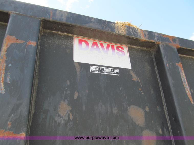 image for item C2502 1994 Ford Aero Max L9000 dump truck