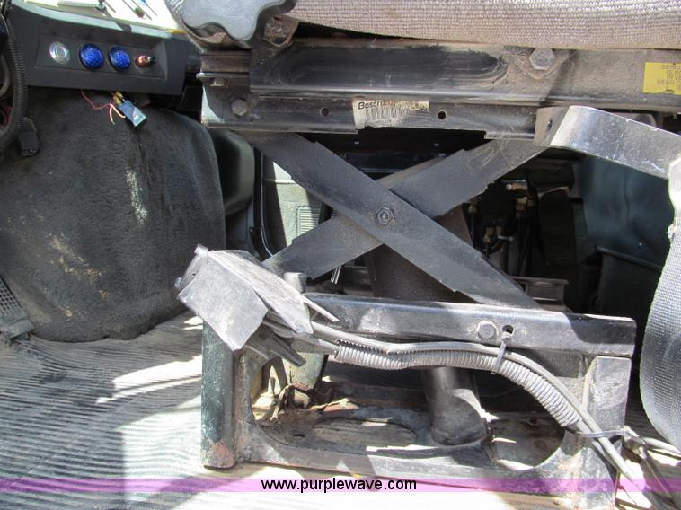 image for item C2502 1994 Ford Aero Max L9000 dump truck