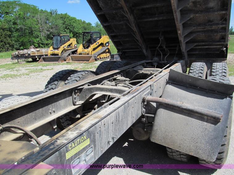 image for item C2502 1994 Ford Aero Max L9000 dump truck