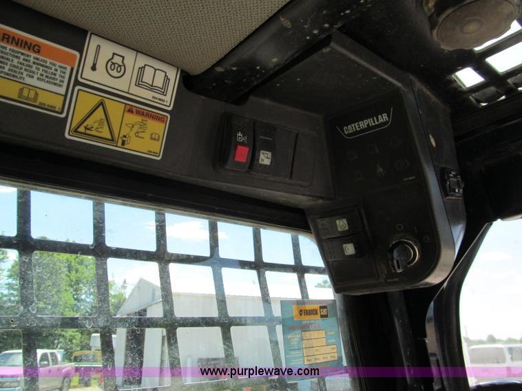 image for item C2506 2005 Caterpillar 267B track skid steer