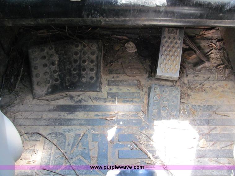 image for item C2506 2005 Caterpillar 267B track skid steer