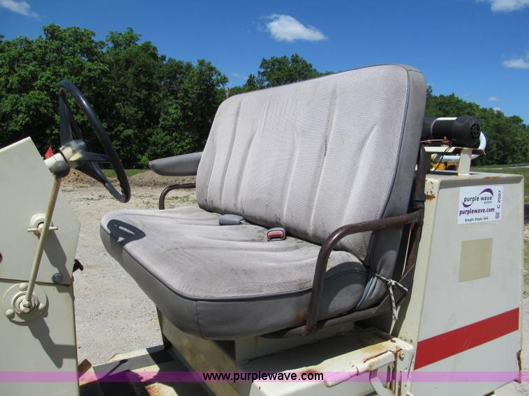 image for item C2507 1987 Rexworks SP400 vibratory articulating double drum roller