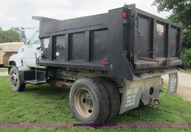 image for item C5487 2000 Chevrolet C6500 dump truck