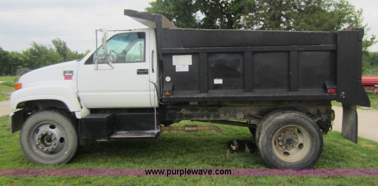 image for item C5487 2000 Chevrolet C6500 dump truck