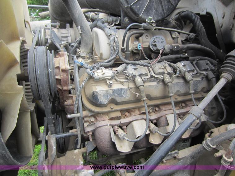 image for item C5487 2000 Chevrolet C6500 dump truck