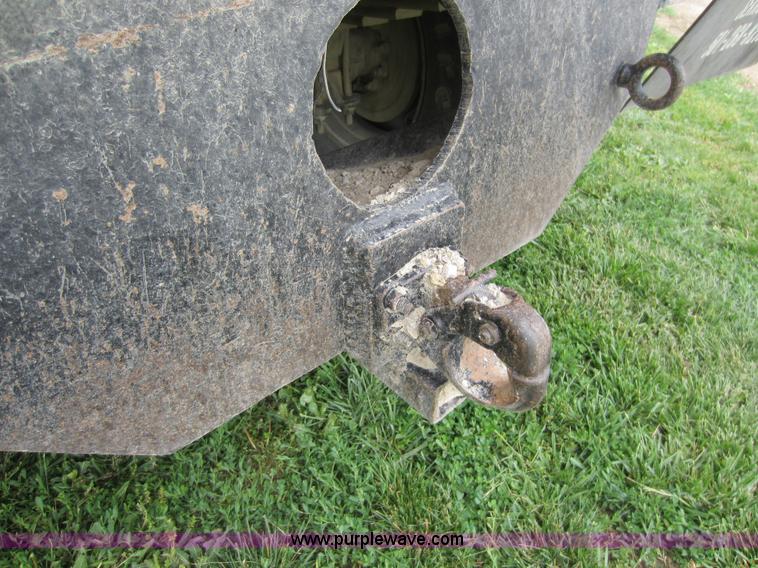 image for item C5487 2000 Chevrolet C6500 dump truck