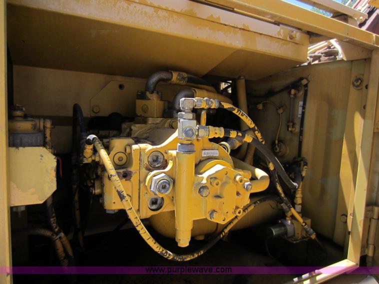 image for item C5500 Komatsu PC200-6 excavator