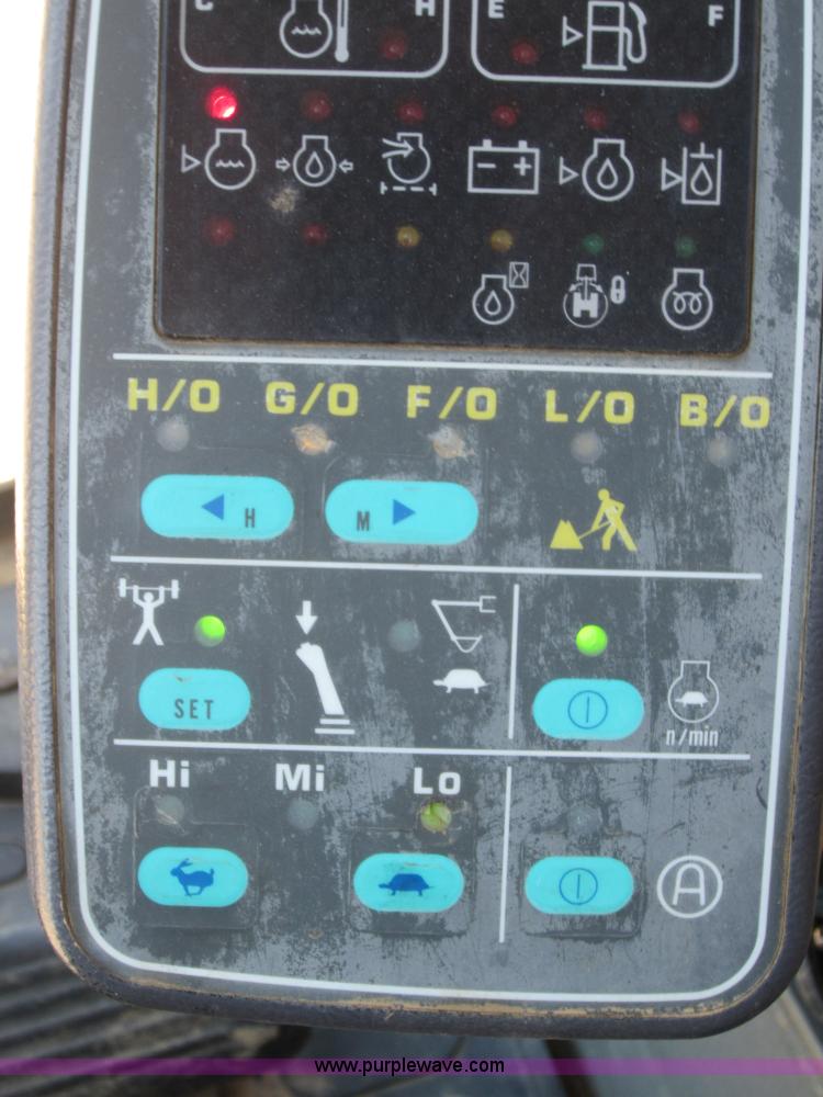 image for item C5500 Komatsu PC200-6 excavator