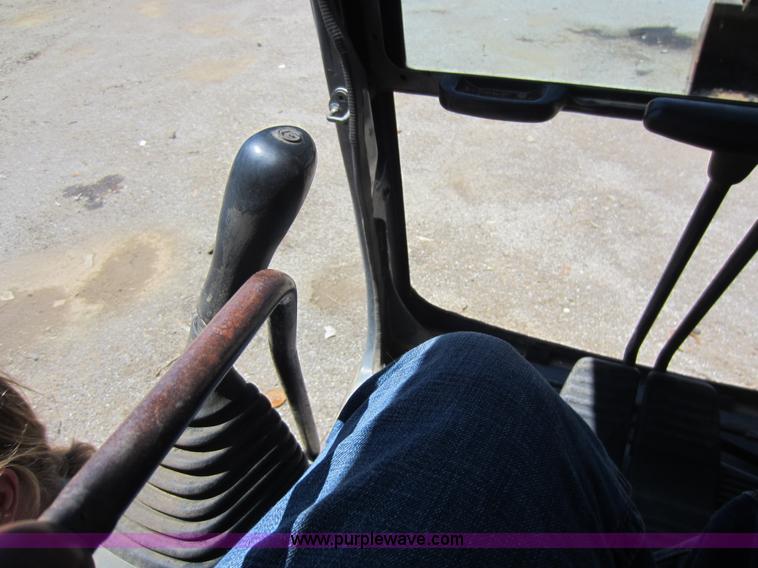 image for item C5500 Komatsu PC200-6 excavator