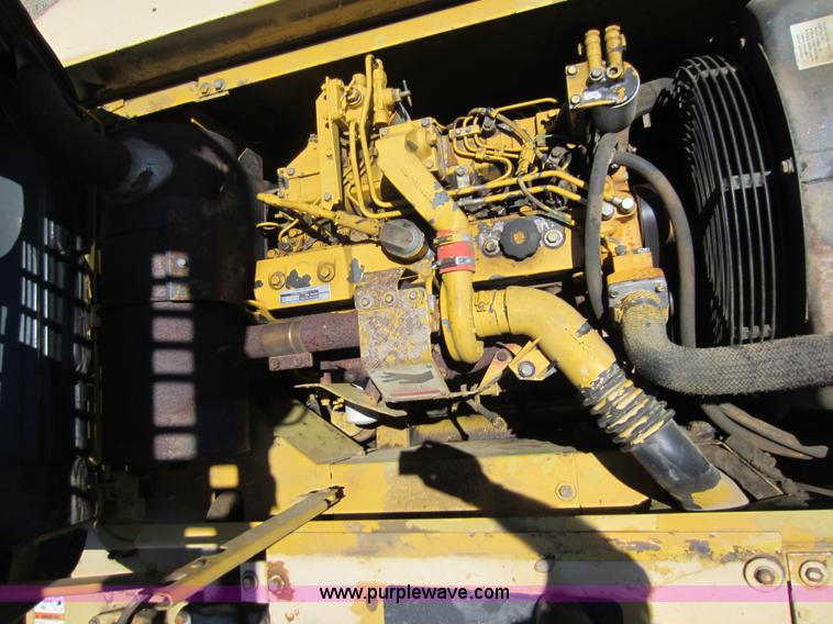 image for item C5500 Komatsu PC200-6 excavator