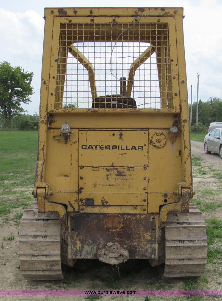 image for item D3164 1983 Caterpillar D3B dozer