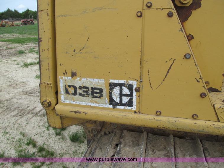 image for item D3164 1983 Caterpillar D3B dozer