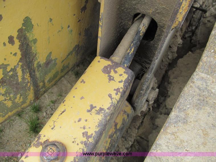 image for item D3164 1983 Caterpillar D3B dozer