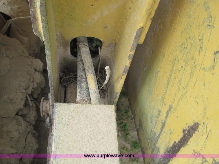 image for item D3164 1983 Caterpillar D3B dozer