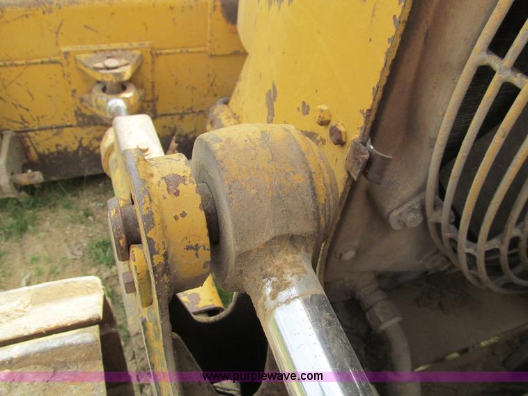 image for item D3164 1983 Caterpillar D3B dozer